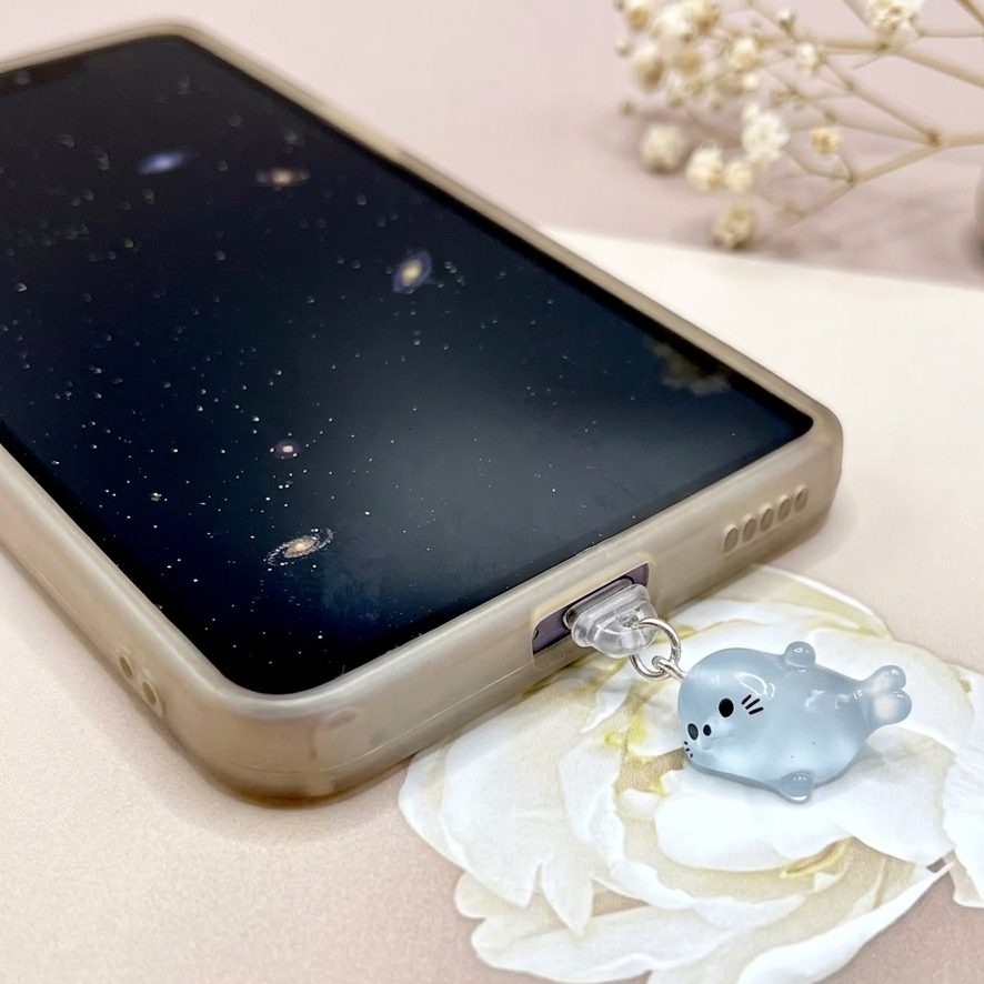 💙 Mini Seal Phone Charm – Add Personality to Your Device